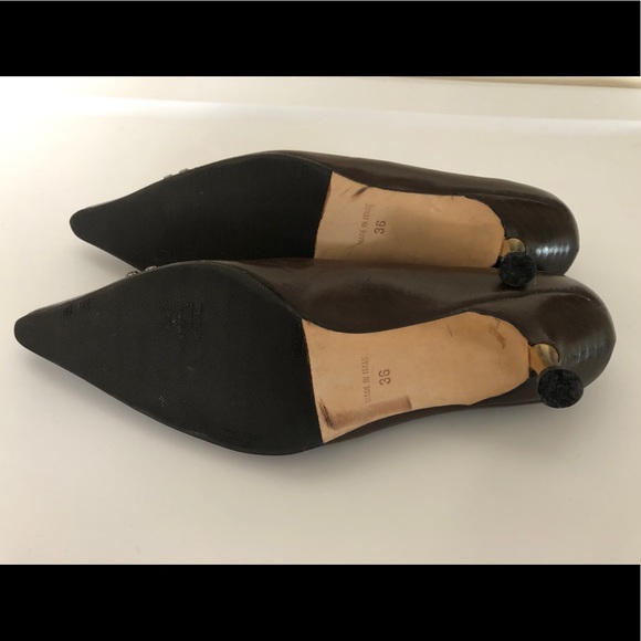 Chanel Brown Pump - Picture 4 of 4